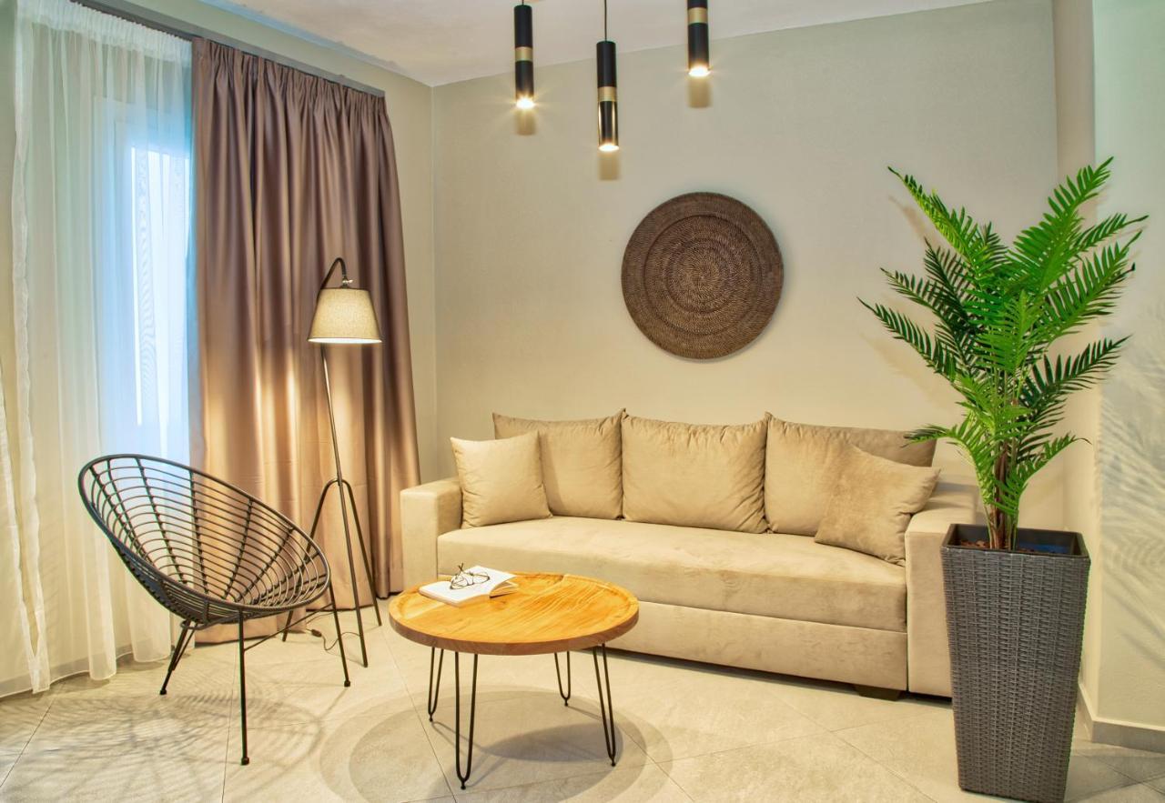 Corali Suites Andros Batsi  Luaran gambar