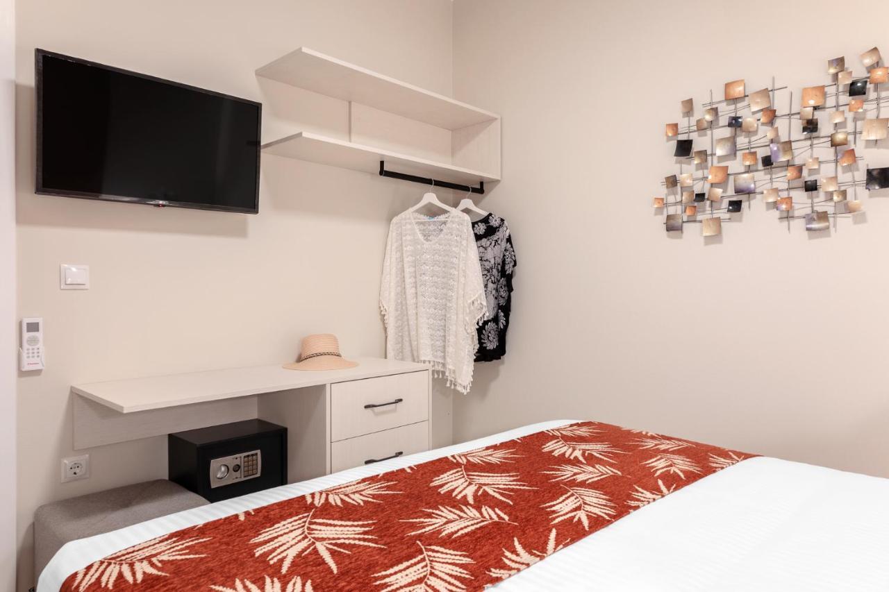 Corali Suites Andros Batsi  Luaran gambar