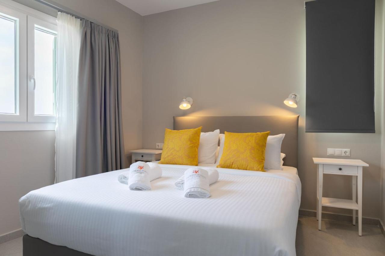 Corali Suites Andros Batsi  Luaran gambar