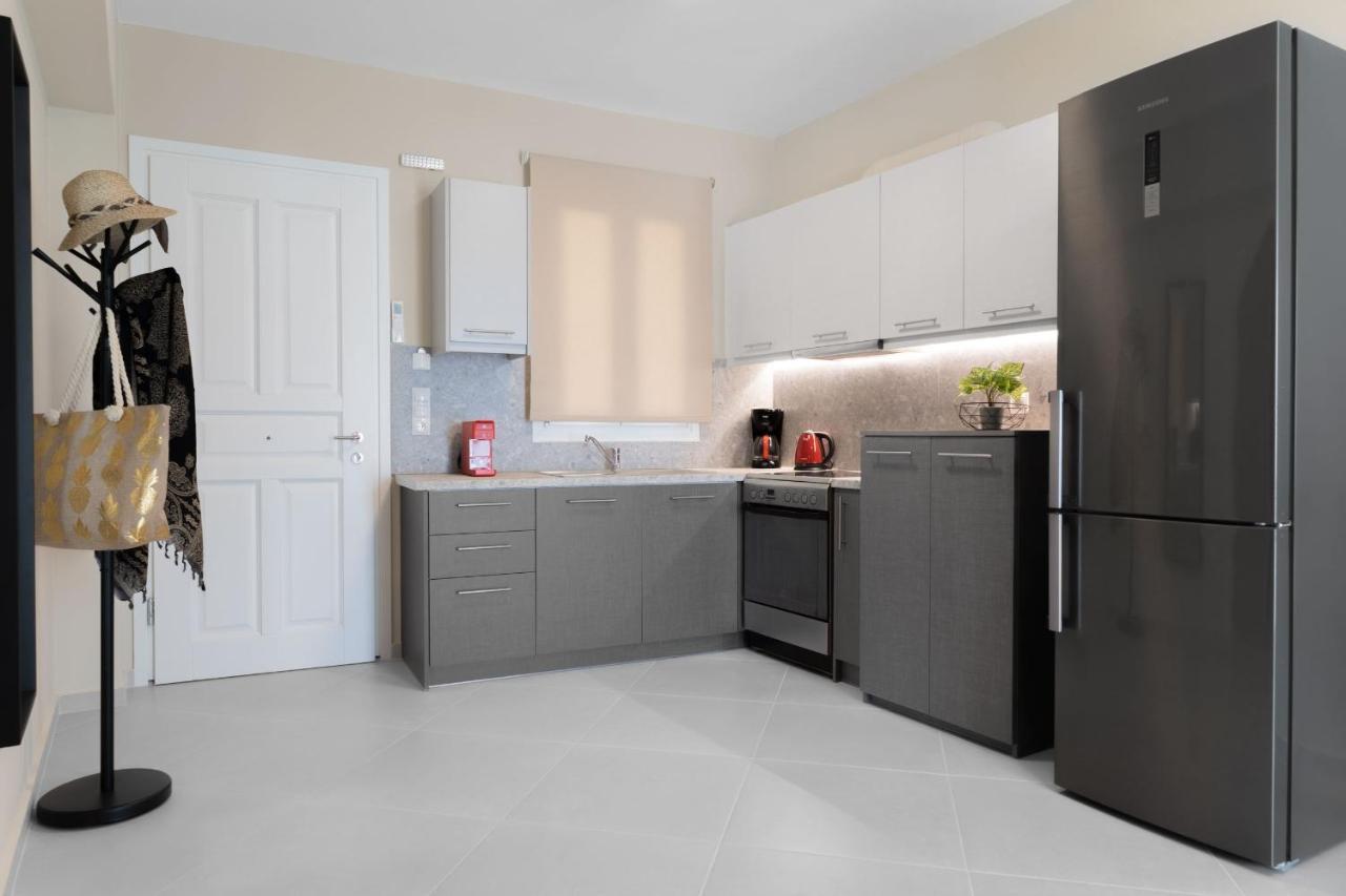 Corali Suites Andros Batsi  Luaran gambar