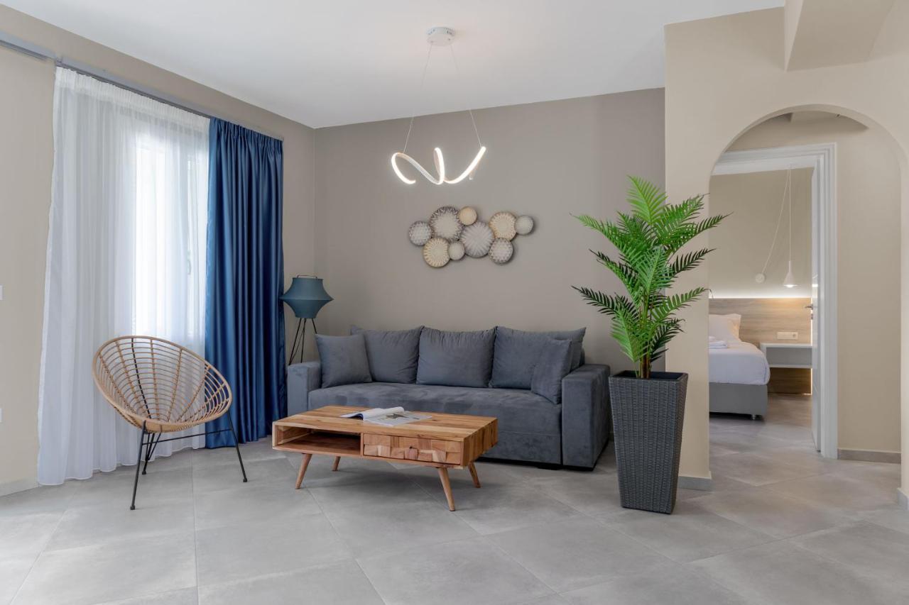 Corali Suites Andros Batsi  Luaran gambar