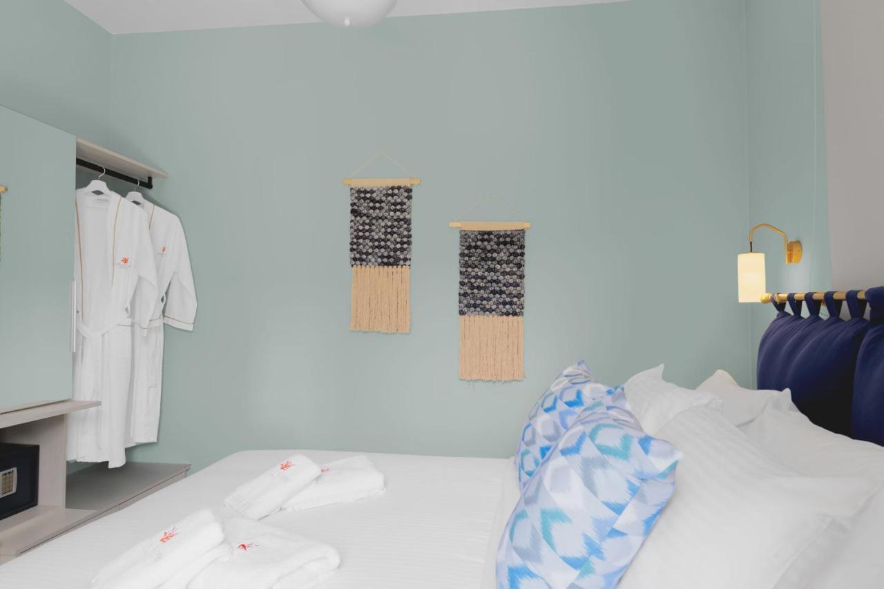 Corali Suites Andros Batsi  Luaran gambar