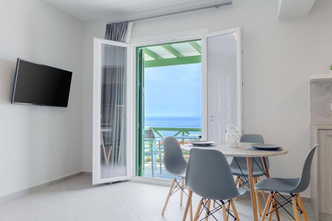 Corali Suites Andros Batsi  Luaran gambar