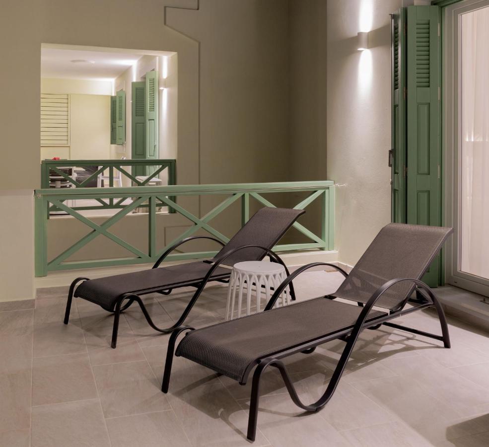 Corali Suites Andros Batsi  Luaran gambar